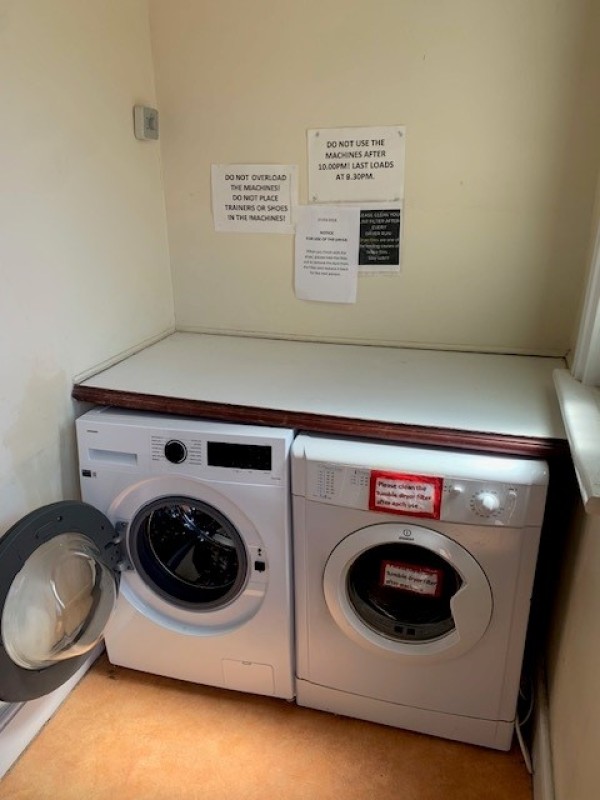 Double Room/Bedsit to Let
