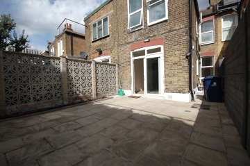 Four bedroom family house