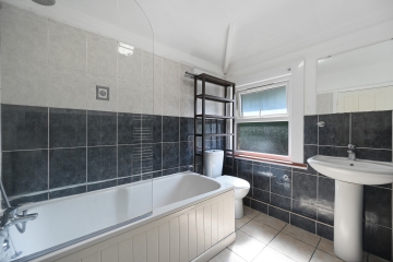 Three bed end of terrace house